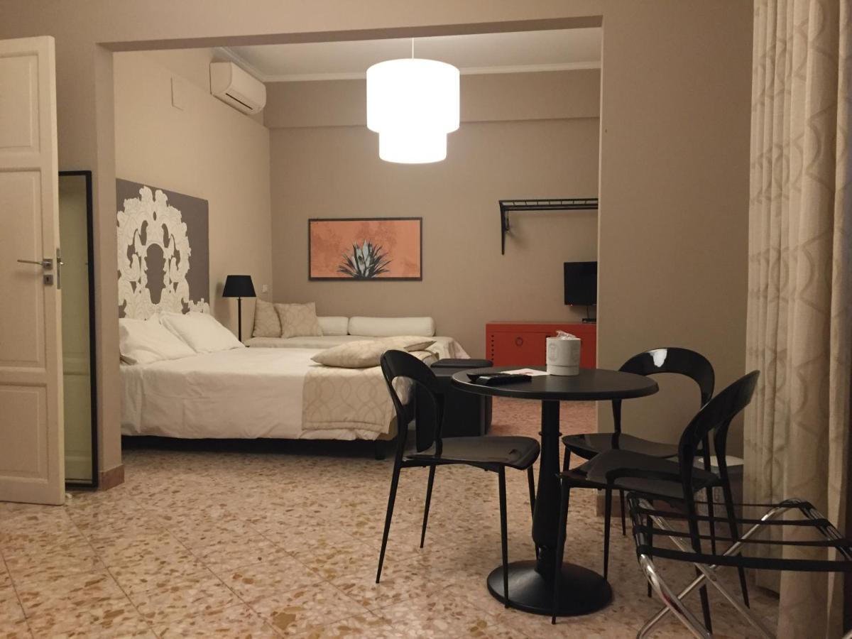 Due Cani Apartment Palermo Exterior foto